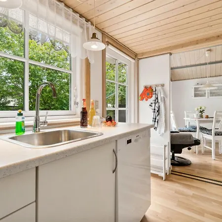 Konrad - 270m From The Sea By Interhome *